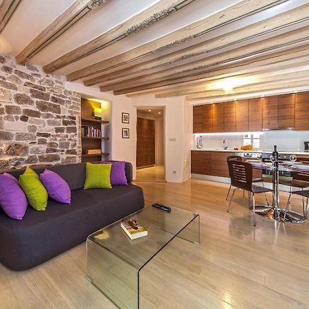 Luxury San Giovanni Apartment 1 Σπλιτ Δωμάτιο φωτογραφία