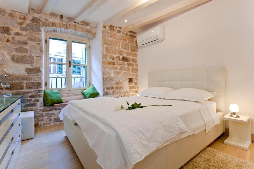Luxury San Giovanni Apartment 1 Σπλιτ Δωμάτιο φωτογραφία